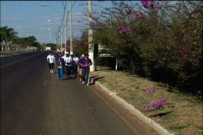 barracas-de-apoio-aos-romeiros-comecam-a-funcionar-nesta-sexta-na-br-365-em-patos-de-minas barracas-de-apoio-aos-romeiros-comecam-a-funcionar-nesta-sexta-na-br-365-em-patos-de-minas