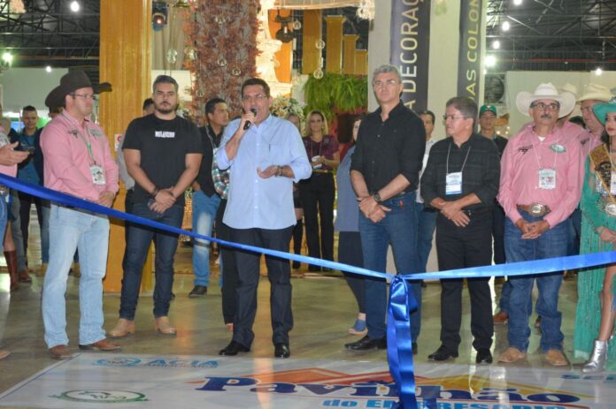 feira-multisetorial-e-atracao-na-35a-expoari-em-ariquemes,-ro feira-multisetorial-e-atracao-na-35a-expoari-em-ariquemes,-ro