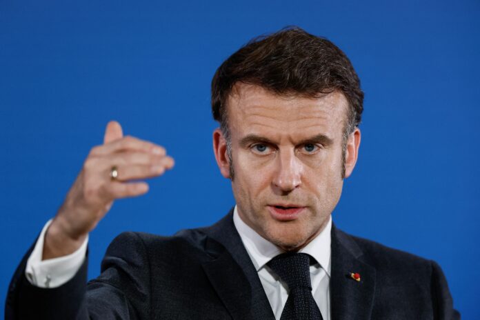 macron-pede-suspensao-de-investimentos-europeus-nos-eua-apos-tarifas macron-pede-suspensao-de-investimentos-europeus-nos-eua-apos-tarifas