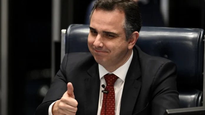 pacheco-se-reune-com-lula,-descarta-assumir-ministerio-e-fica-no-senado