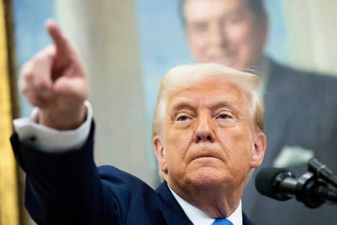 governo-trump-envia-por-engano-e-mail-ordenando-saida-de-ucranianos-dos-eua,-diz-agencia governo-trump-envia-por-engano-e-mail-ordenando-saida-de-ucranianos-dos-eua,-diz-agencia