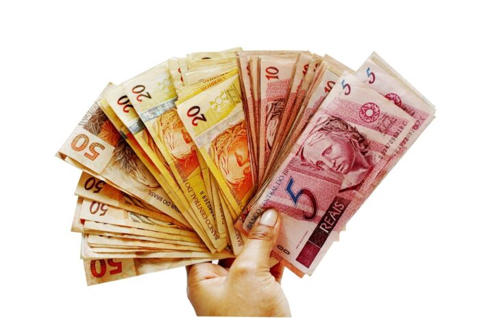 mulheres-maduras-tem-que-buscar-educacao-financeira mulheres-maduras-tem-que-buscar-educacao-financeira