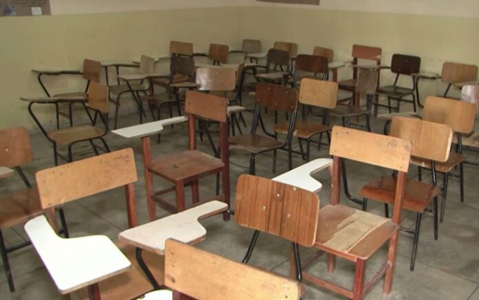 estudantes-ficam-sem-aulas-por-falta-de-transporte-escolar-na-bahia estudantes-ficam-sem-aulas-por-falta-de-transporte-escolar-na-bahia