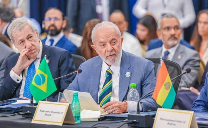 lula-embarcou-nesta-terca-para-participar-da-ix-cupula-da-celac-em-honduras lula-embarcou-nesta-terca-para-participar-da-ix-cupula-da-celac-em-honduras