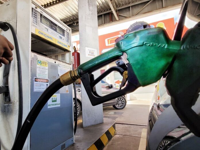 petrobras-anuncia-reducao-do-preco-do-diesel-em-r$-0,12-por-litro petrobras-anuncia-reducao-do-preco-do-diesel-em-r$-0,12-por-litro