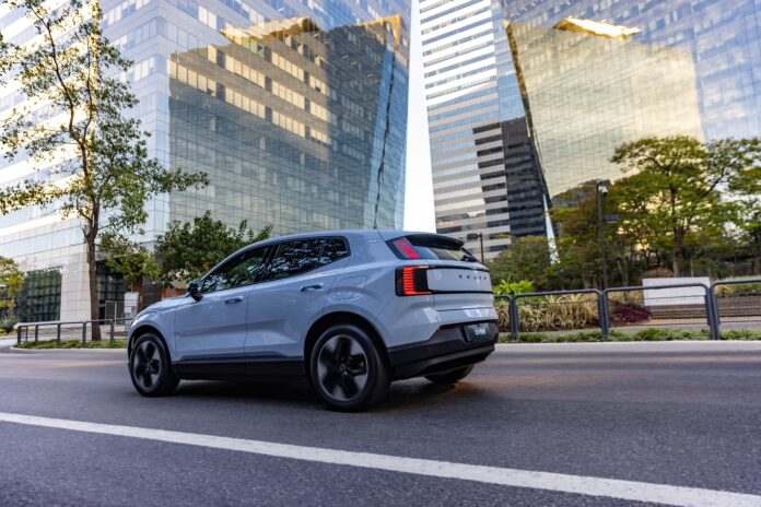 volvo-planeja-demitir-ate-800-funcionarios-nos-eua-por-efeito-do-tarifaco-de-trump volvo-planeja-demitir-ate-800-funcionarios-nos-eua-por-efeito-do-tarifaco-de-trump