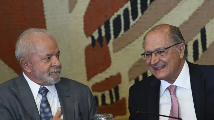 alckmin-diz-que-lula-e-‘candidato-natural’-para-2026-e-alega-ser-cedo-para-decidir-sobre-chapa