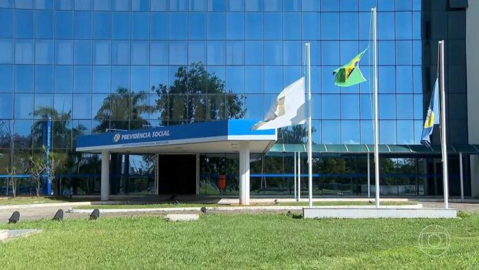 governo-alerta-para-golpes-que-prometem-‘agilizar-devolucao’-de-descontos-irregulares-no-inss governo-alerta-para-golpes-que-prometem-‘agilizar-devolucao’-de-descontos-irregulares-no-inss