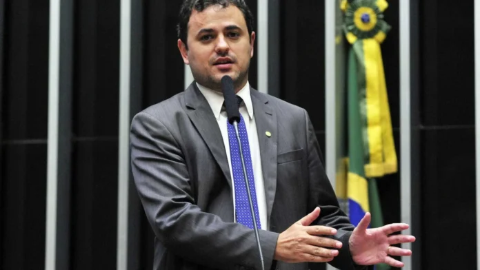 ccj-da-camara-nega-recurso-contra-cassacao-do-mandato-de-glauber-braga