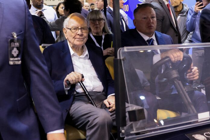 warren-buffett,-5o-bilionario-mais-rico-do-mundo,-anuncia-aposentadoria warren-buffett,-5o-bilionario-mais-rico-do-mundo,-anuncia-aposentadoria