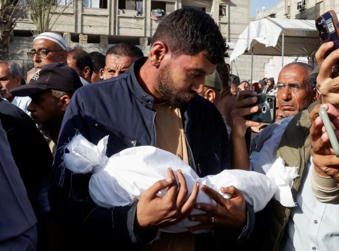 onze-pessoas-da-mesma-familia,-sendo-3-criancas,-morrem-em-bombardeio-em-gaza,-diz-defesa-civil