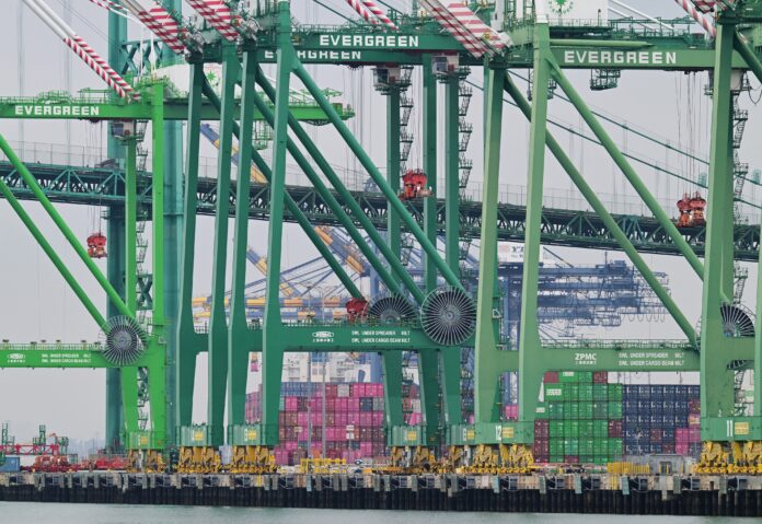silencio-nas-docas:-maior-porto-dos-eua-sente-efeito-da-guerra-comercial-de-trump silencio-nas-docas:-maior-porto-dos-eua-sente-efeito-da-guerra-comercial-de-trump