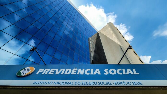 fraude-do-inss:-beneficiarios-dizem-que-descontos-ilegais-comecaram-antes-de-2019;-veja-relatos