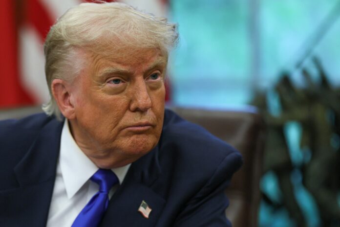 trump-se-antecipa-a-anuncio-oficial-e-diz-que-acordo-com-reino-unido-sera-‘completo-e-abrangente’ trump-se-antecipa-a-anuncio-oficial-e-diz-que-acordo-com-reino-unido-sera-‘completo-e-abrangente’
