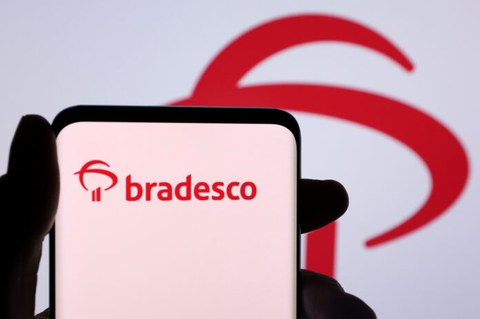 bradesco-tem-lucro-de-r$-5,86-bilhoes-no-1o-trimestre,-alta-de-39% bradesco-tem-lucro-de-r$-5,86-bilhoes-no-1o-trimestre,-alta-de-39%