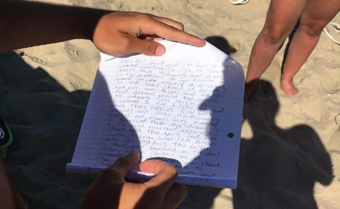 mensagem-em-garrafa-e-achada-por-salva-vidas-no-litoral-dos-eua mensagem-em-garrafa-e-achada-por-salva-vidas-no-litoral-dos-eua