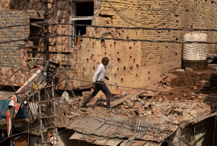 explosoes-sao-relatadas-apos-india-e-paquistao-concordarem-com-cessar-fogo explosoes-sao-relatadas-apos-india-e-paquistao-concordarem-com-cessar-fogo