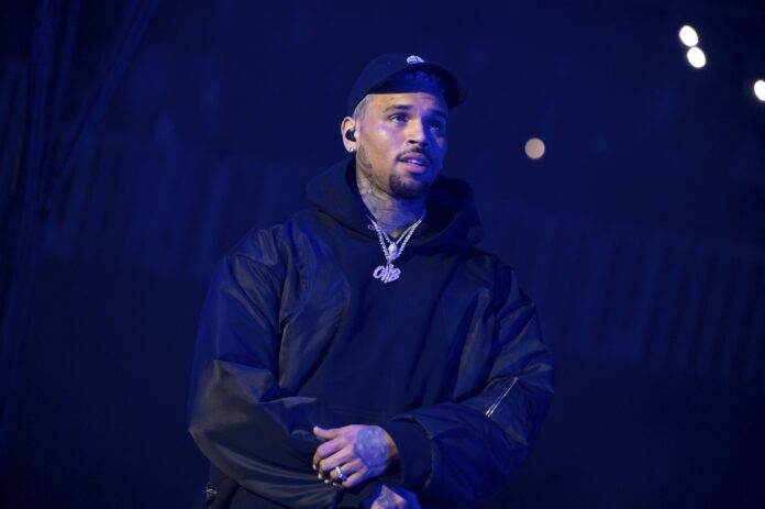 chris-brown-e-preso-no-reino-unido,-diz-site chris-brown-e-preso-no-reino-unido,-diz-site