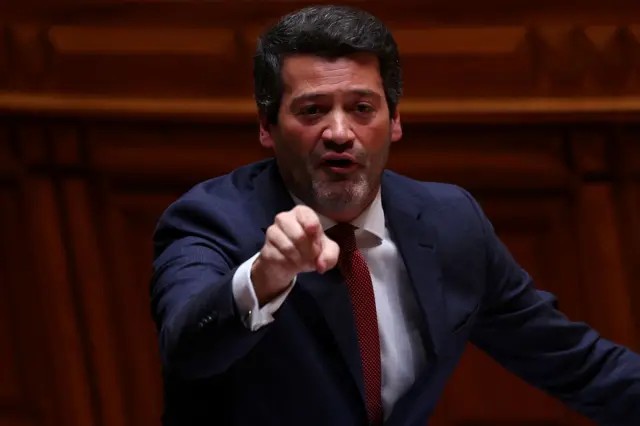 a-extrema-direita-abala-a-vitoria-da-centro-direita-em-portugal a-extrema-direita-abala-a-vitoria-da-centro-direita-em-portugal