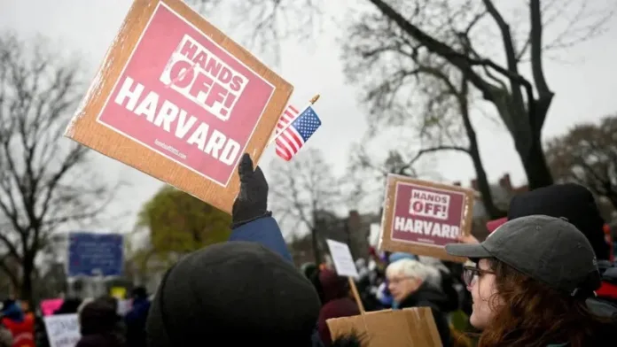 o-clima-de-apreensao-dos-alunos-brasileiros-de-harvard:-‘vou-conseguir-entrar-nos-eua?’