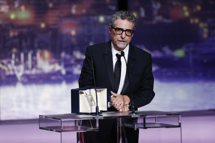kleber-mendonca-filho-leva-premio-em-cannes-de-melhor-diretor-pelo-filme-‘o-agente-secreto’ kleber-mendonca-filho-leva-premio-em-cannes-de-melhor-diretor-pelo-filme-‘o-agente-secreto’