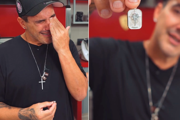 andre-marques-se-emociona-ao-receber-joias-feitas-com-as-cinzas-de-sua-cachorra andre-marques-se-emociona-ao-receber-joias-feitas-com-as-cinzas-de-sua-cachorra