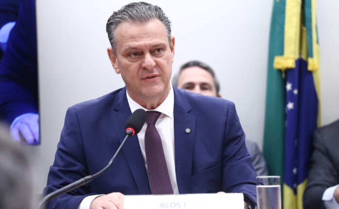 gripe-aviaria:-rs-tem-novo-caso-suspeito-em-granja-comercial-sob-investigacao,-diz-favaro