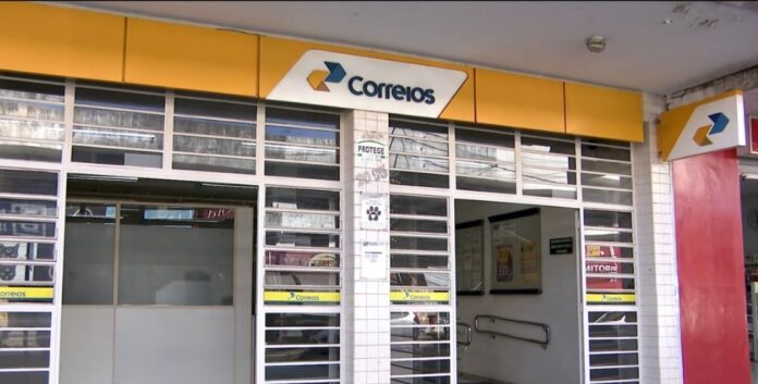 fraude-no-inss:-mais-de-300-mil-beneficiarios-procuraram-os-correios-sobre-descontos-indevidos