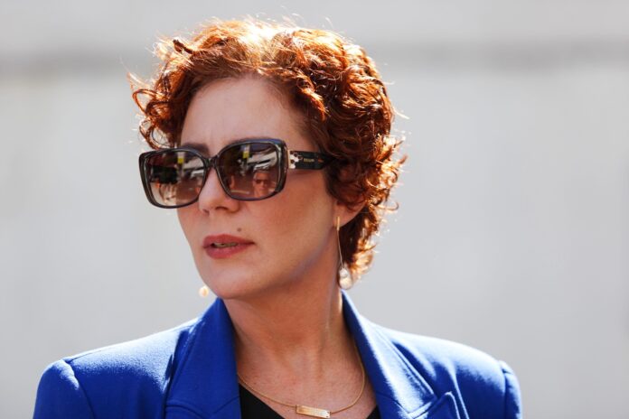 carla-zambelli-esta-na-florida-(eua),-diz-assessoria carla-zambelli-esta-na-florida-(eua),-diz-assessoria