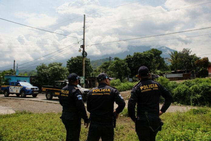 vulcao-mais-ativo-da-america-central,-na-guatemala,-entra-em-erupcao;-800-pessoas-deixam-casas vulcao-mais-ativo-da-america-central,-na-guatemala,-entra-em-erupcao;-800-pessoas-deixam-casas