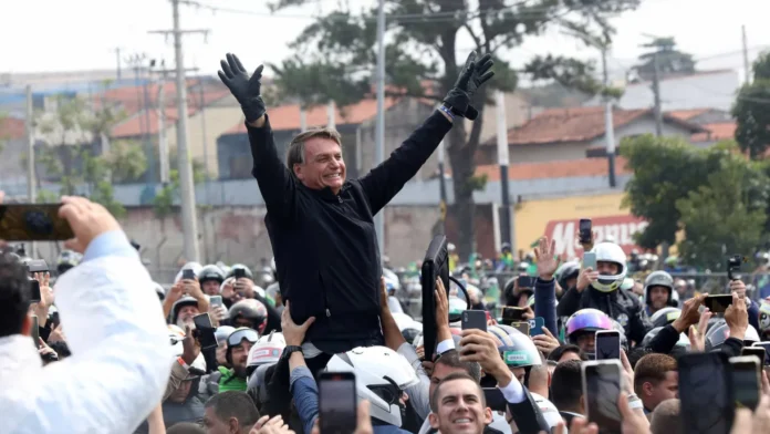 bolsonaro-no-banco-dos-reus-expoe-presidente-que-esgarcou-limites-do-cargo-e-da-democracia bolsonaro-no-banco-dos-reus-expoe-presidente-que-esgarcou-limites-do-cargo-e-da-democracia