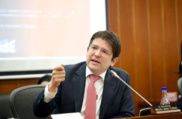 pre-candidato-a-presidencia-da-colombia-levou-tiro-na-cabeca-e-esta-em-estado-gravissimo pre-candidato-a-presidencia-da-colombia-levou-tiro-na-cabeca-e-esta-em-estado-gravissimo