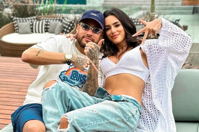 bruna-biancardi-diz-que-e-casada-com-neymar-no-papel bruna-biancardi-diz-que-e-casada-com-neymar-no-papel