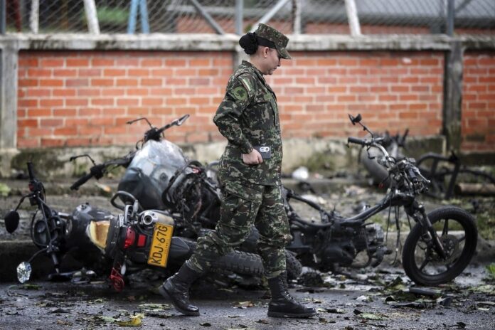 colombia-vive-onda-de-violencia-com-serie-de-atentados-coordenados-e-ataques-armados colombia-vive-onda-de-violencia-com-serie-de-atentados-coordenados-e-ataques-armados