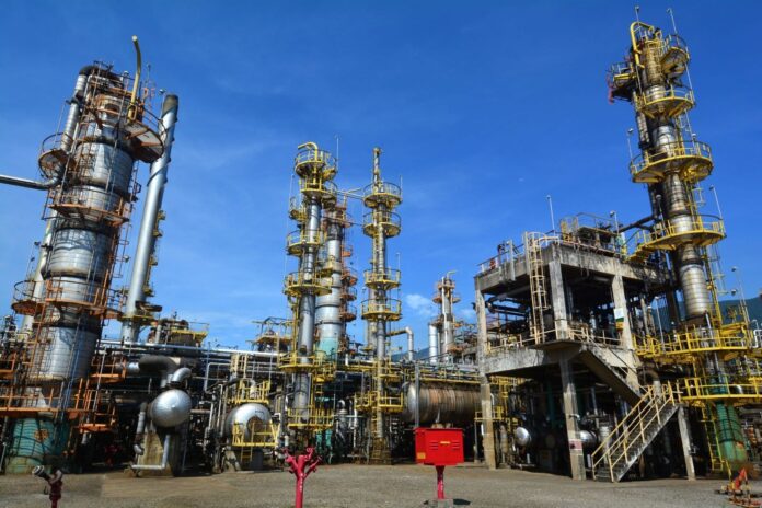 acoes-da-petrobras-fecham-em-alta-de-2,46%-apos-ataques-de-israel-ao-ira acoes-da-petrobras-fecham-em-alta-de-2,46%-apos-ataques-de-israel-ao-ira