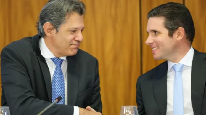 congresso-protege-o-‘andar-de-cima’-ao-resistir-a-alta-de-impostos-de-haddad,-diz-economista