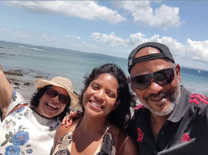 caso-juliana-marins:-ataque-do-ira-fecha-espaco-aereo-no-catar-e-deixa-pai-parado-em-aeroporto