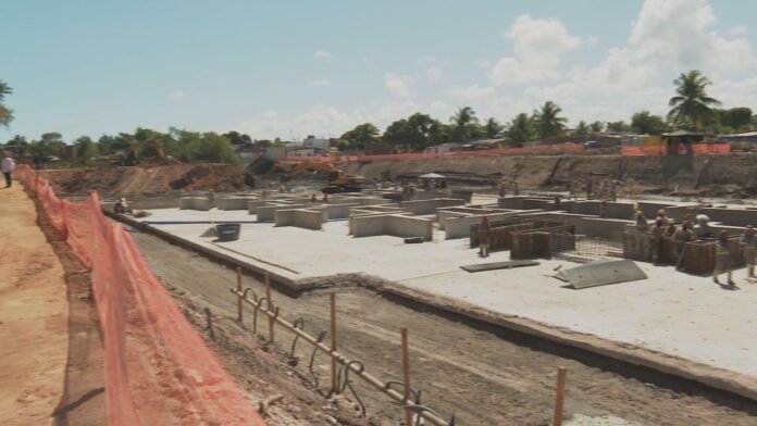 vitrine-do-governo,-obras-do-pac-tem-restricoes-de-recursos-e-paralisacoes