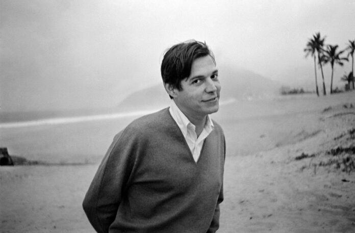 centenario-de-tom-jobim-desponta-no-horizonte-com-projeto-de-fotobiografia centenario-de-tom-jobim-desponta-no-horizonte-com-projeto-de-fotobiografia