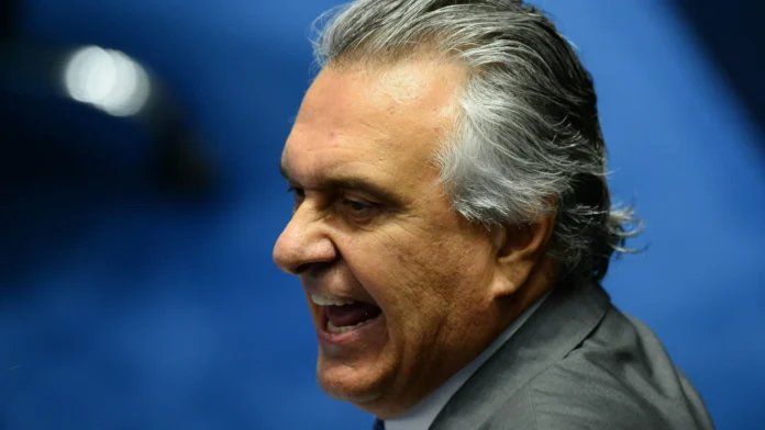 tarcisio,-caiado-e-ratinho-jr.-silenciam-sobre-trump-e-avaliam-como-escapar-de-saia-justa tarcisio,-caiado-e-ratinho-jr.-silenciam-sobre-trump-e-avaliam-como-escapar-de-saia-justa