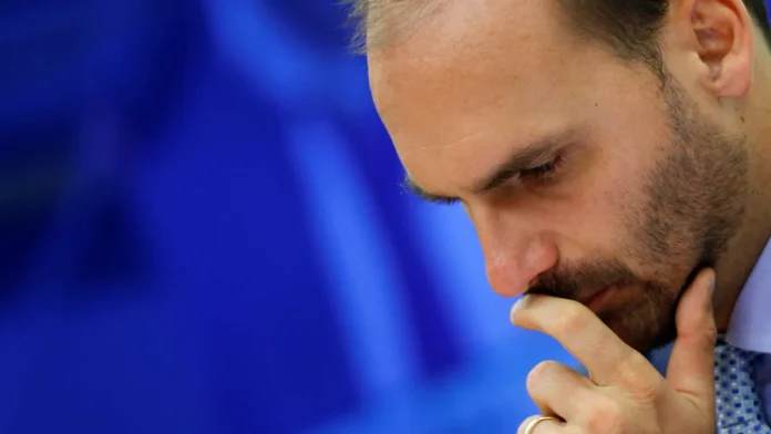 eduardo-bolsonaro-diz-que-‘provavelmente’-abrira-mao-do-mandato-de-deputado