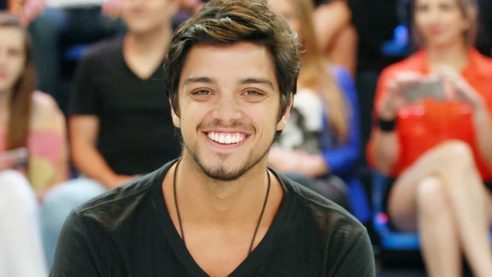 musical-‘hair’,-com-rodrigo-simas,-atualiza-movimento-hippie-com-conflitos-atuais