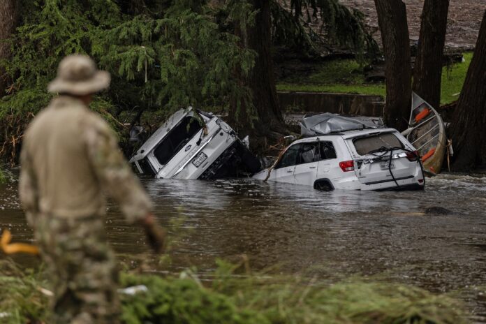numero-de-desaparecidos-por-inundacoes-no-texas-cai-para-tres numero-de-desaparecidos-por-inundacoes-no-texas-cai-para-tres