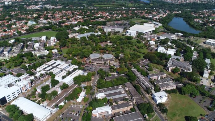 unicamp-isenta-9,4-mil-de-pagar-taxa-do-vestibular-2026;-veja-como-consultar
