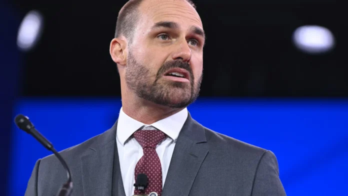 eduardo-bolsonaro-diz-que-motta-e-alcolumbre-podem-sofrer-sancoes-dos-eua