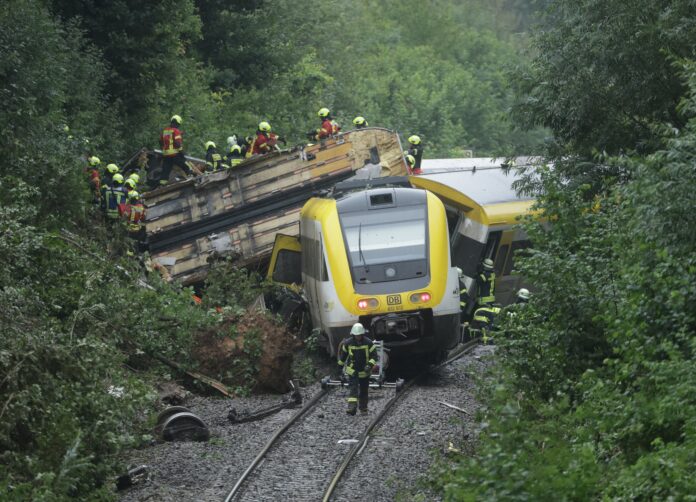 acidente-de-trem-deixa-mortos-na-alemanha acidente-de-trem-deixa-mortos-na-alemanha