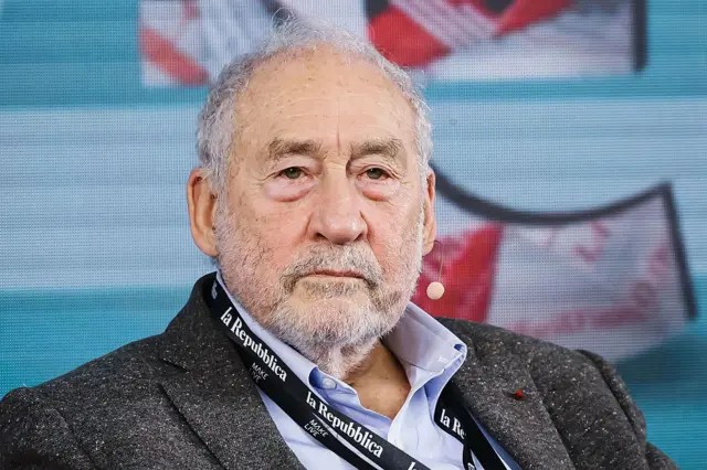 lideres-deveriam-fazer-como-lula-e-reagir-com-coragem-a-bullying-de-trump,-diz-nobel-de-economia