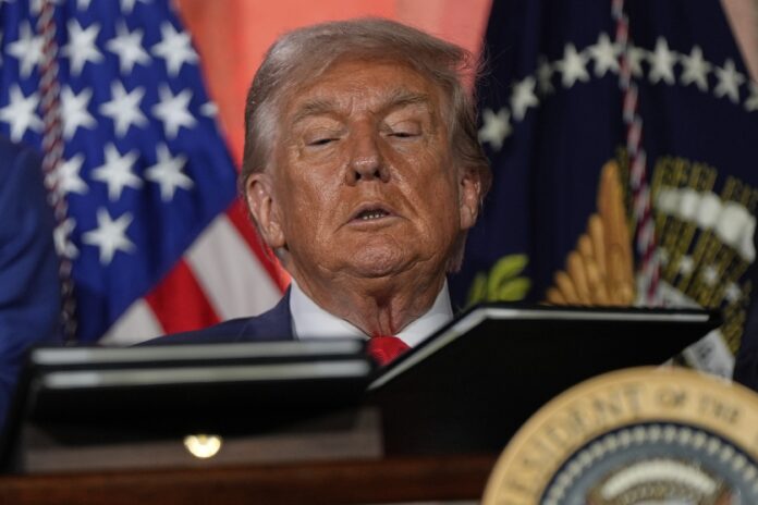 trump-diz-que-india-pagara-‘multa’-por-comprar-da-russia-e-estabelece-tarifa-do-pais-em-25%