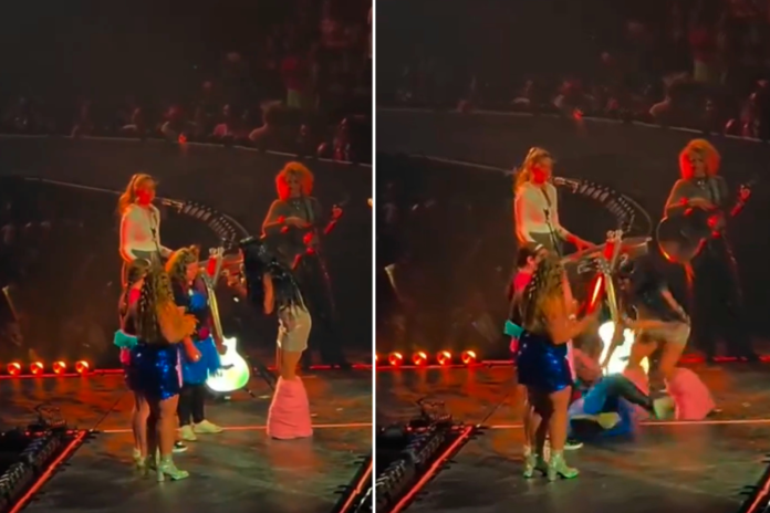 fa-de-katy-perry-desmaia-no-palco-durante-show-em-detroit