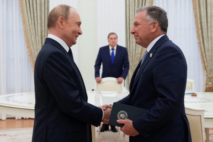 putin-diz-aos-eua-que-quer-leste-da-ucrania-em-troca-do-fim-da-guerra,-aponta-jornal putin-diz-aos-eua-que-quer-leste-da-ucrania-em-troca-do-fim-da-guerra,-aponta-jornal